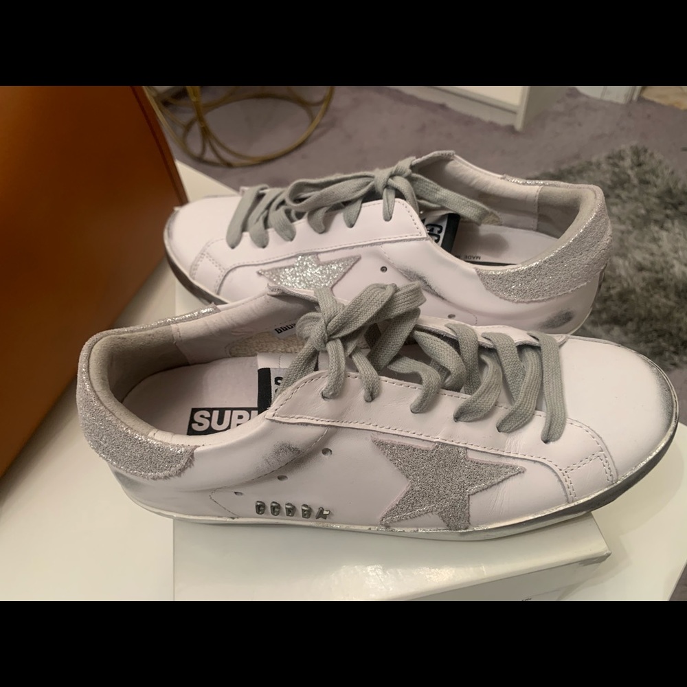Women very comfortable sneaker size 8 true to size